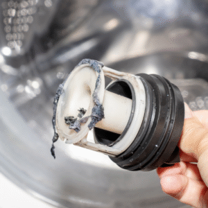 een vies filter van een wasmachine